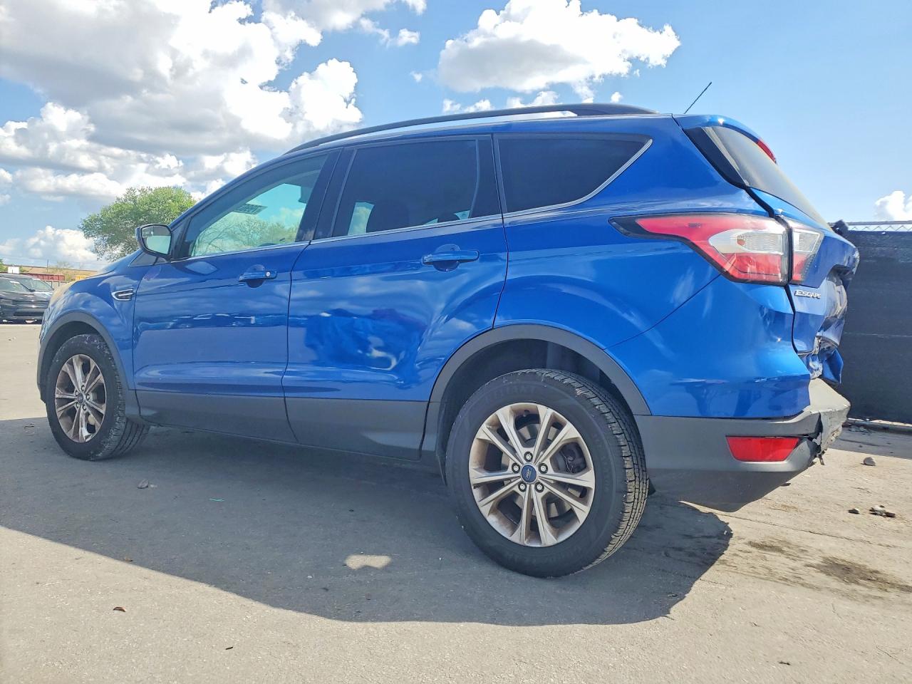 2018 FORD ESCAPE photo 3