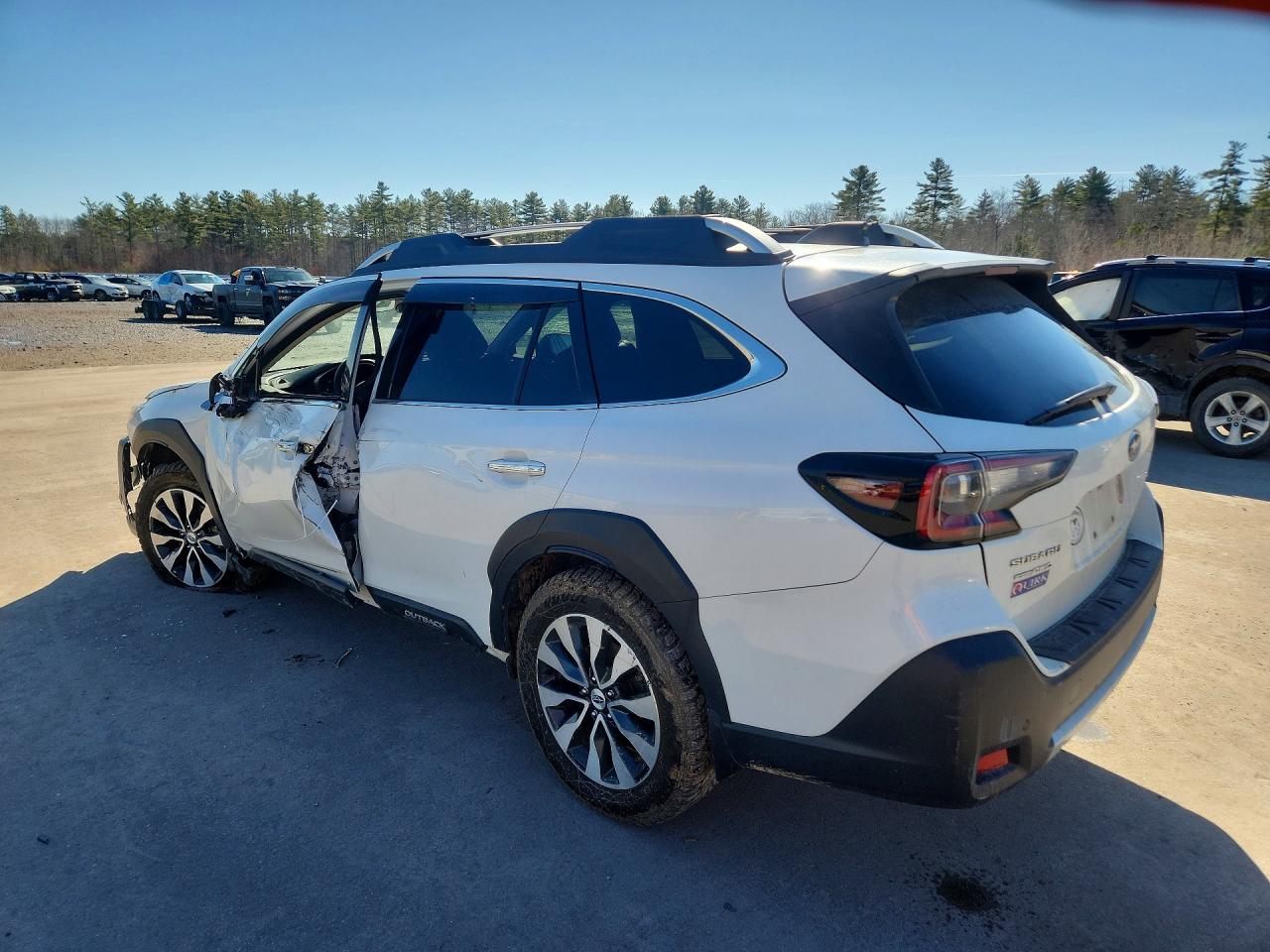2023 SUBARU OUTBACK TOURING photo 2