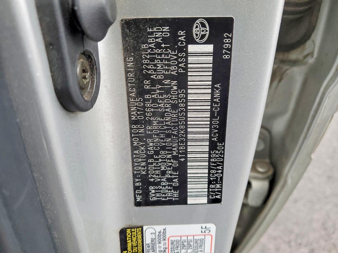 2005 TOYOTA CAMRY LE photo 12