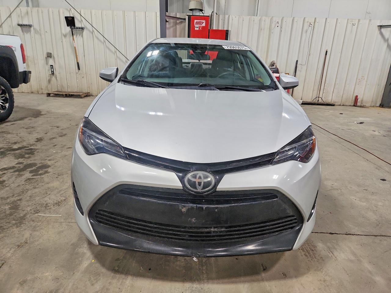 2018 TOYOTA COROLLA LE photo 9