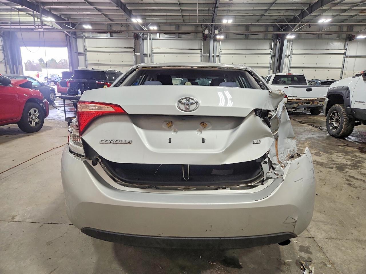 2018 TOYOTA COROLLA LE photo 11
