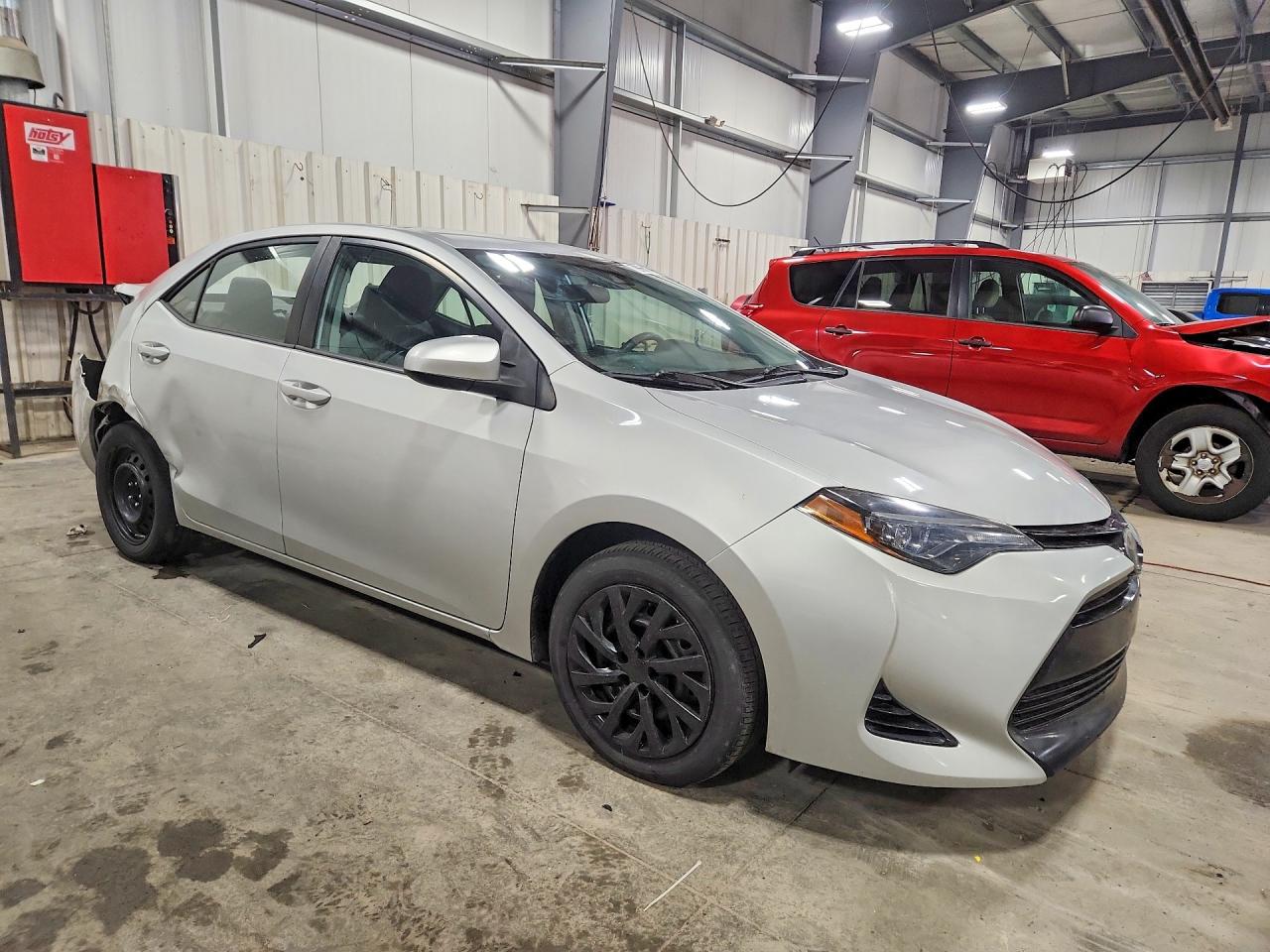 2018 TOYOTA COROLLA LE photo 7