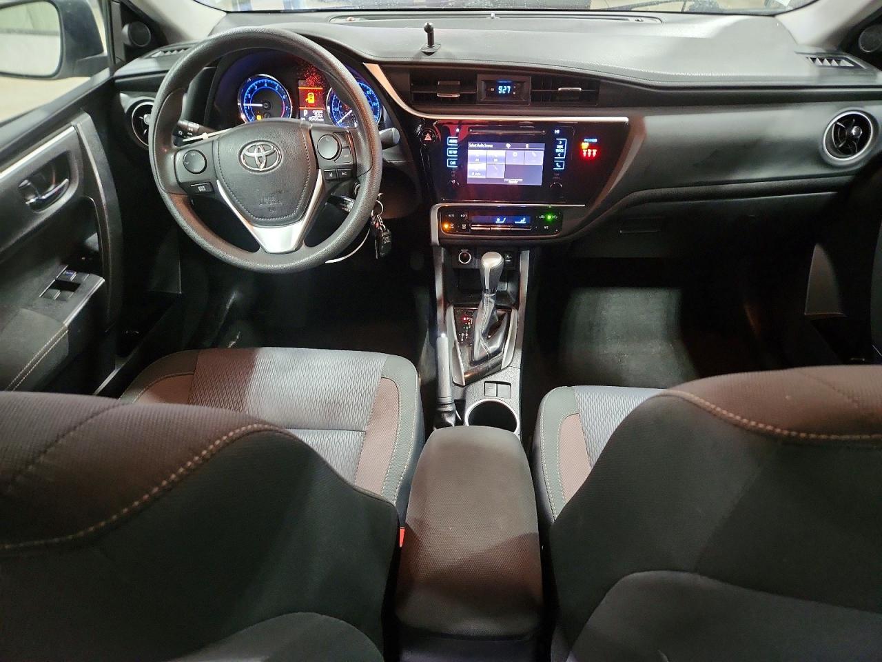 2018 TOYOTA COROLLA LE photo 15