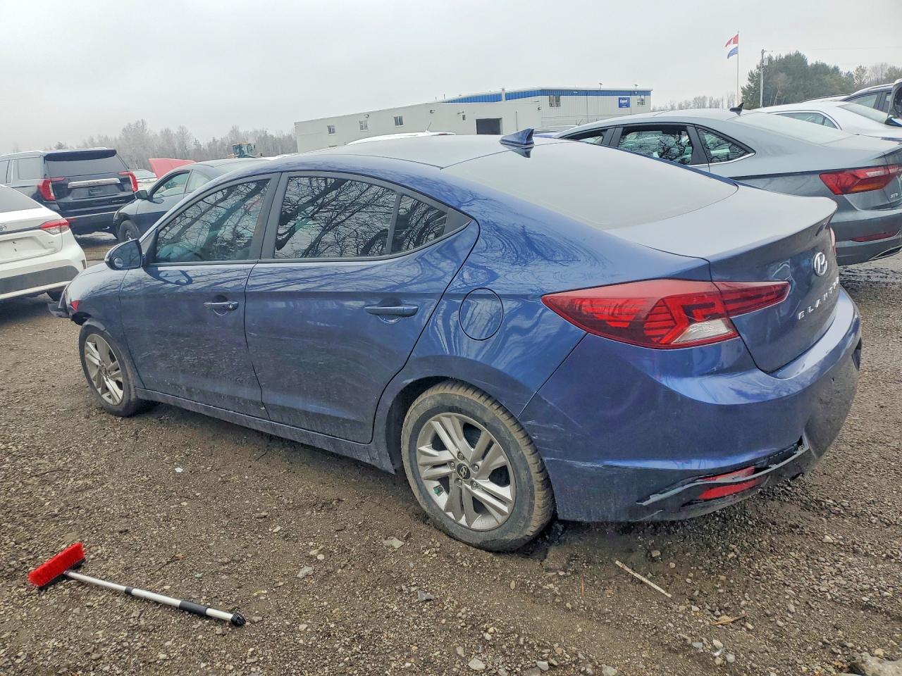 2019 HYUNDAI ELANTRA SEL photo 2