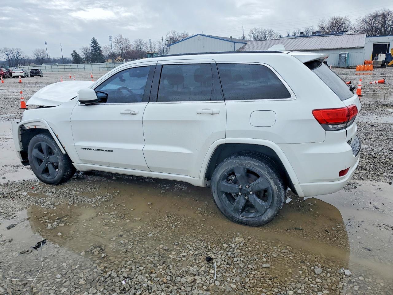 2014 JEEP GRAND CHEROKEE LAREDO photo 2