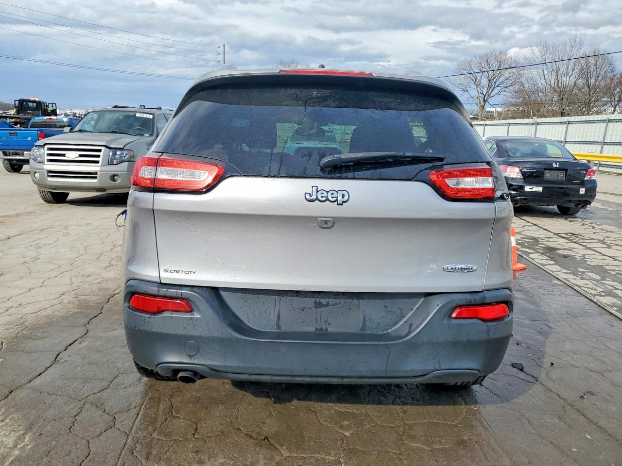2018 JEEP CHEROKEE LATITUDE photo 6