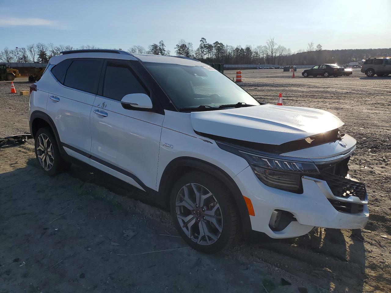 2021 KIA SELTOS SX TURBO photo 4