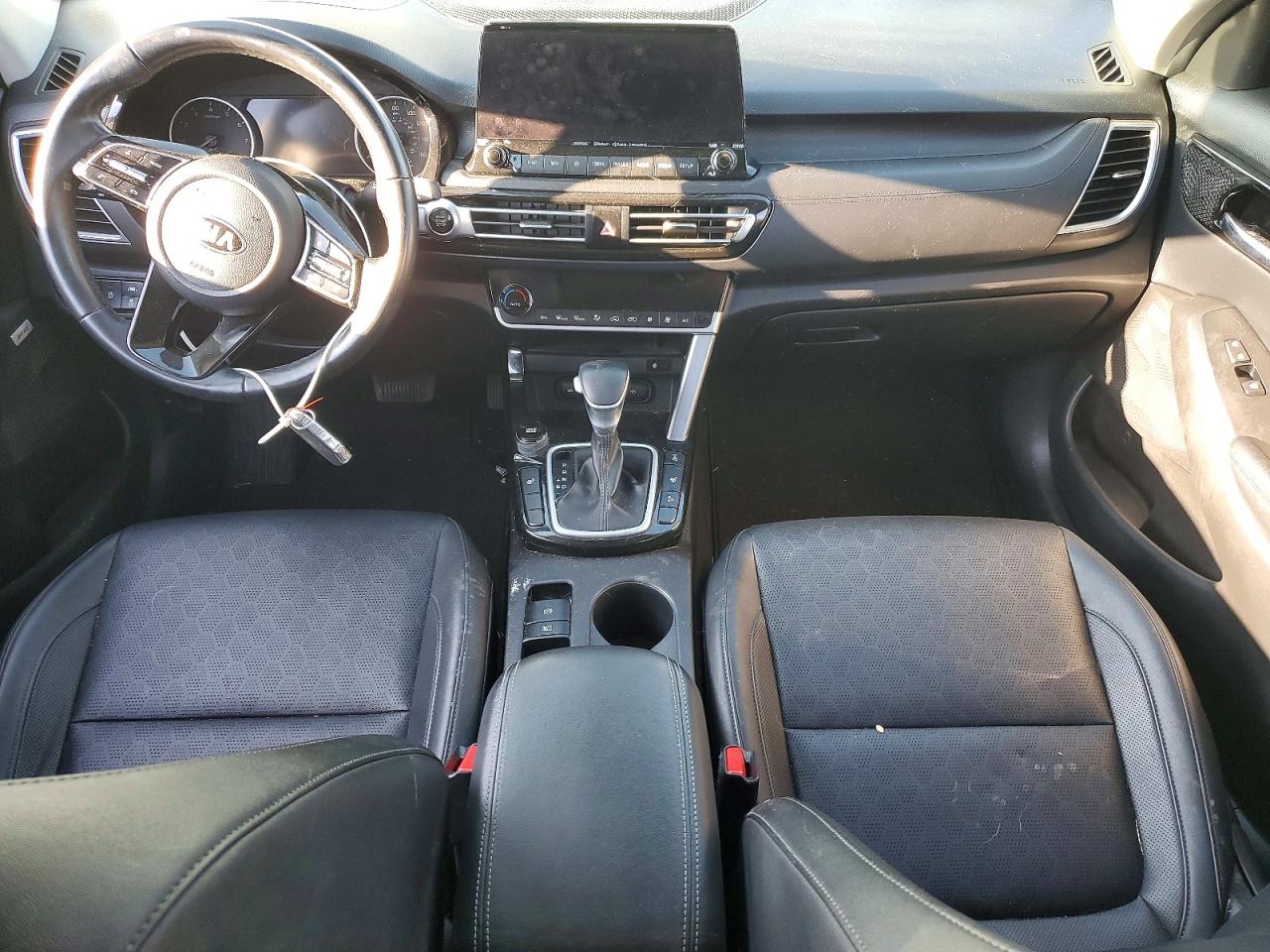2021 KIA SELTOS SX TURBO photo 8