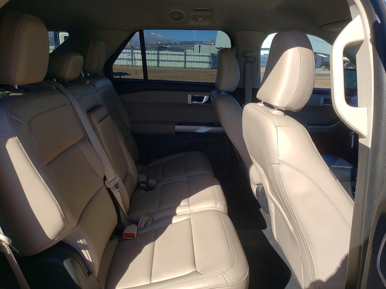 2023 FORD EXPLORER XLT photo 31