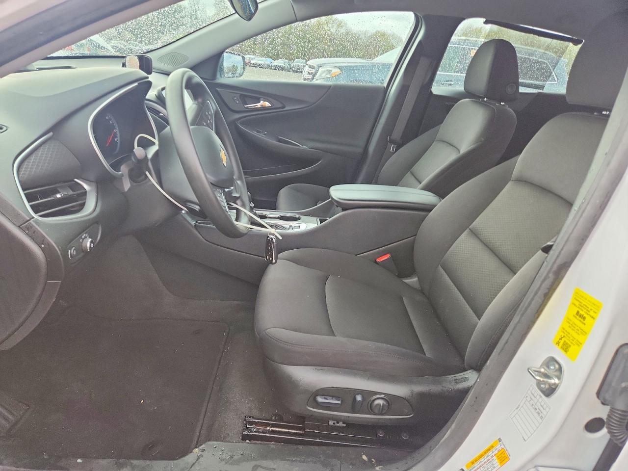 2024 CHEVROLET MALIBU LT photo 19