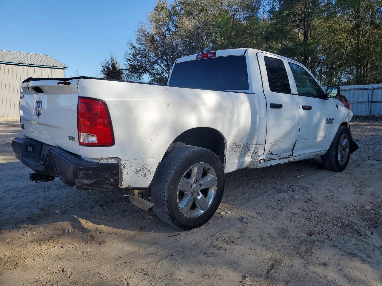 2016 RAM 1500 ST photo 3