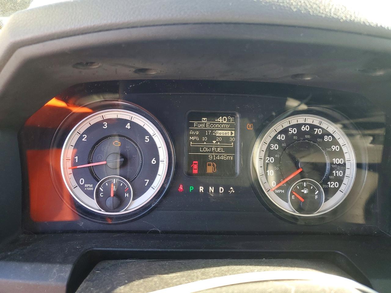 2016 RAM 1500 ST photo 9