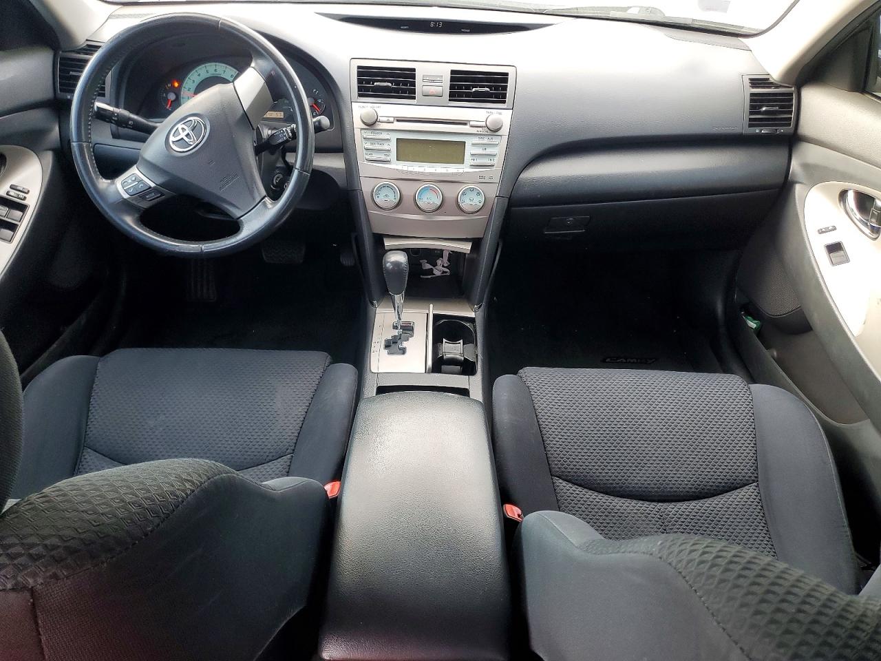 2009 TOYOTA CAMRY SE photo 8