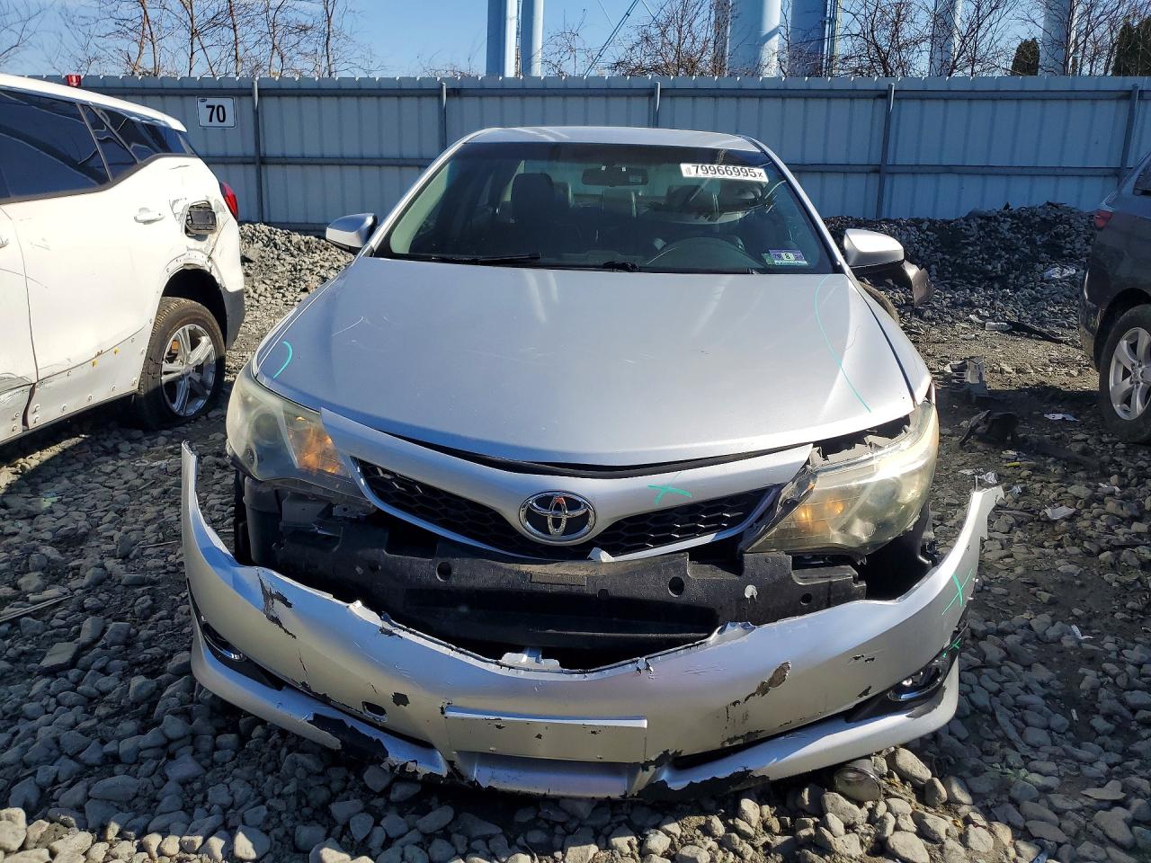 2012 TOYOTA CAMRY SE photo 5