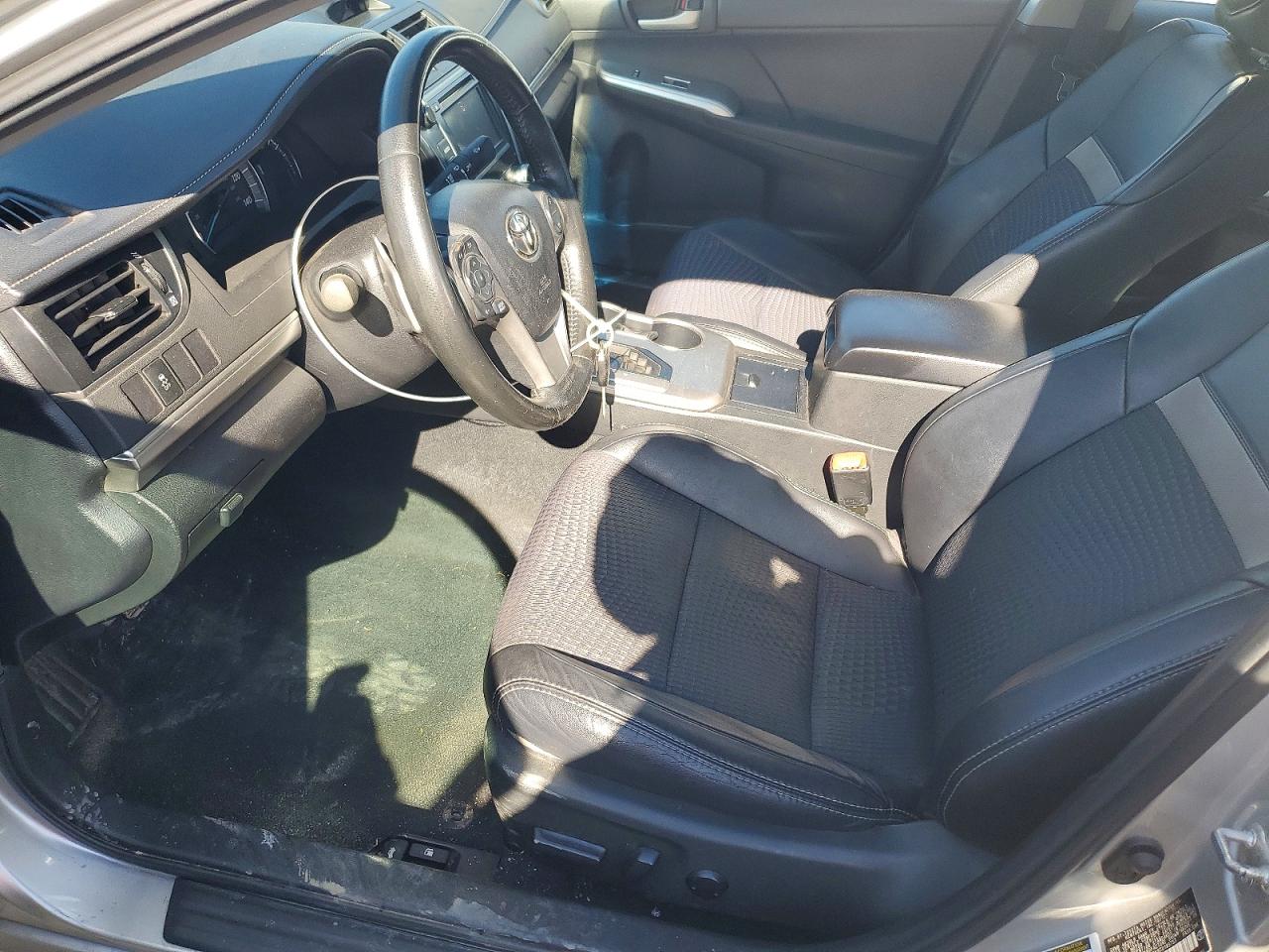 2012 TOYOTA CAMRY SE photo 7