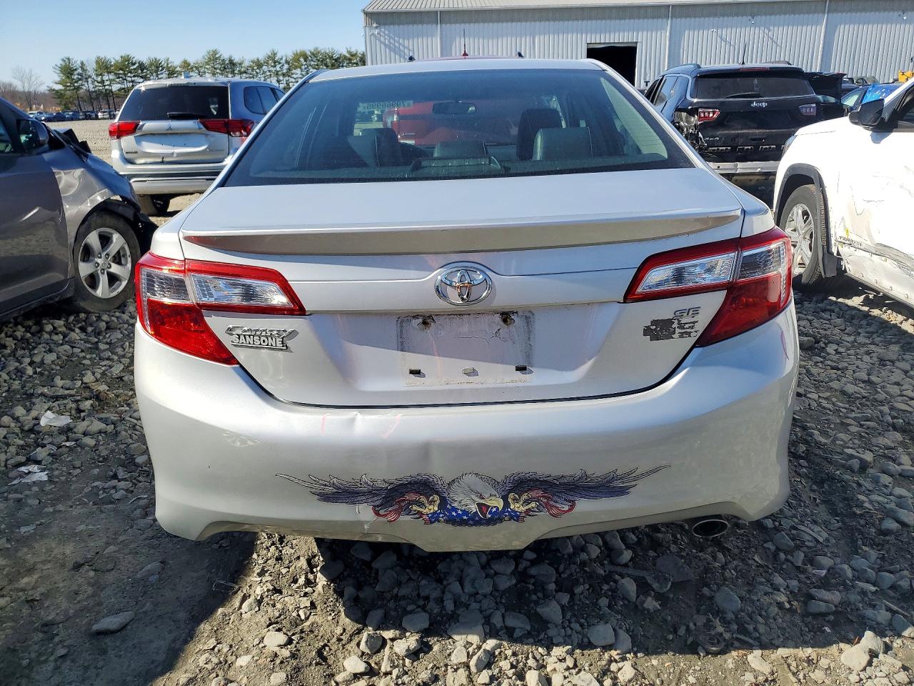2012 TOYOTA CAMRY SE photo 6