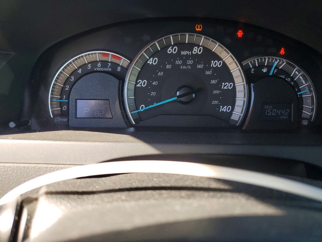 2012 TOYOTA CAMRY SE photo 9