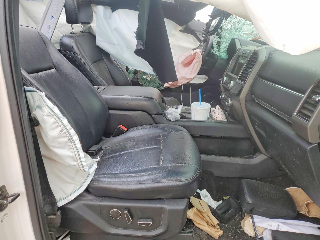 2019 FORD EXPEDITION XLT photo 13