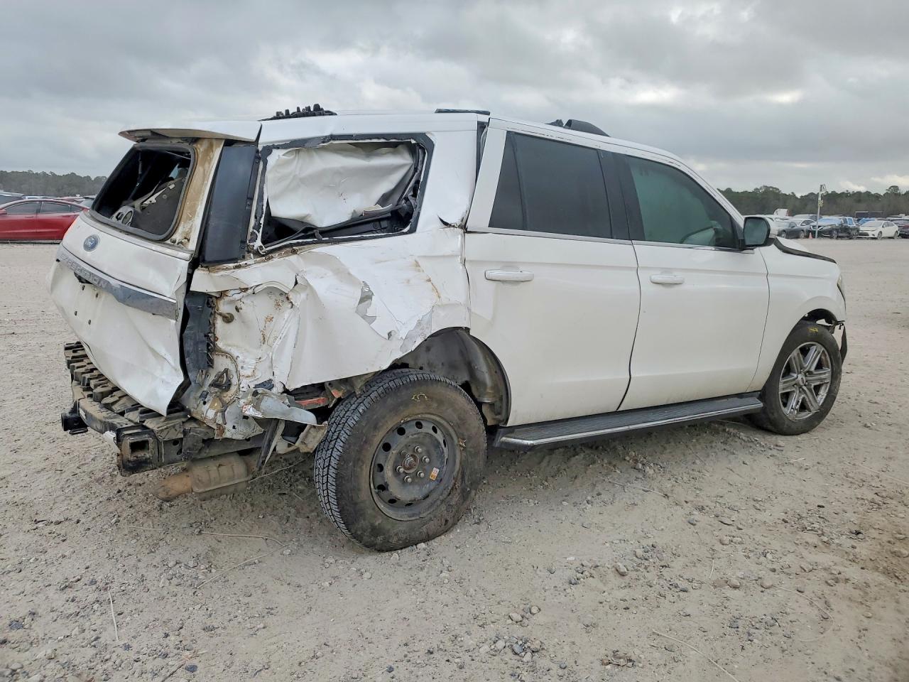 2019 FORD EXPEDITION XLT photo 5
