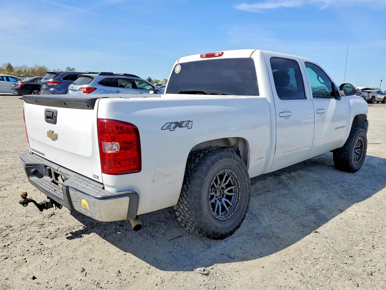 2007 CHEVROLET SILVERADO K1500 CREW CAB photo 3