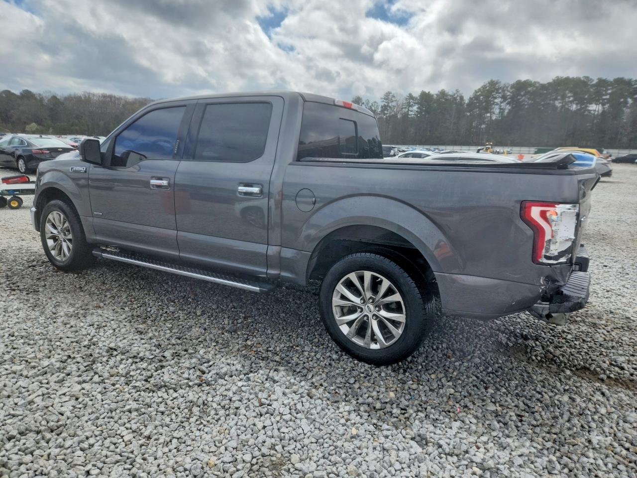 2017 FORD F150 SUPERCREW photo 2