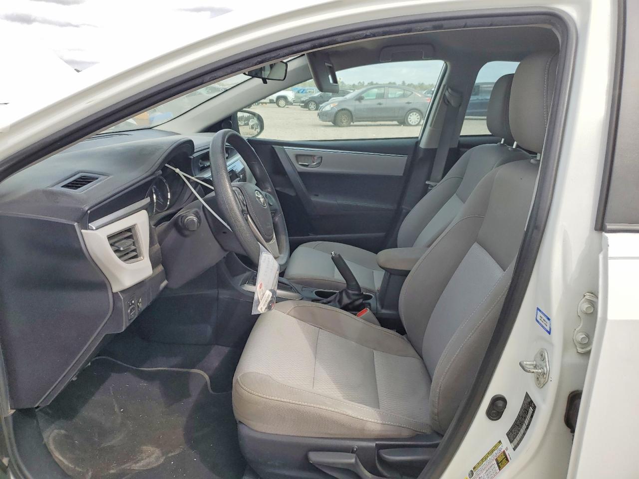 2016 TOYOTA COROLLA LE photo 7