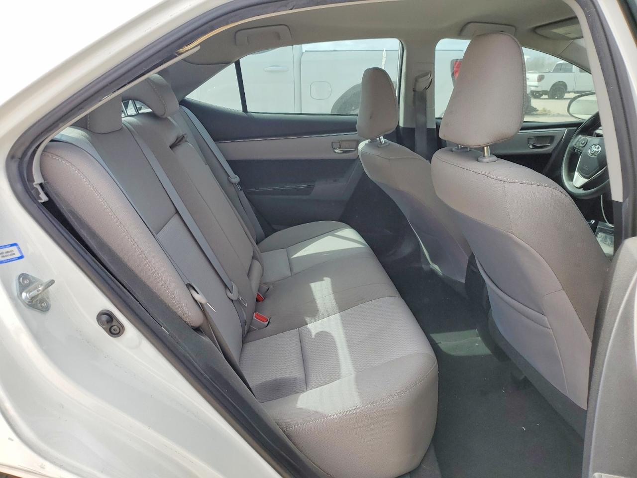 2016 TOYOTA COROLLA LE photo 10