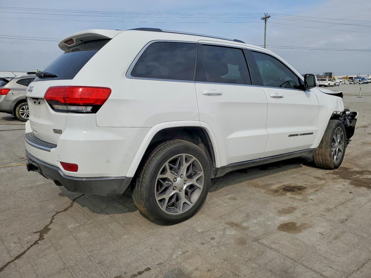 2018 JEEP GRAND CHEROKEE LIMITED photo 5