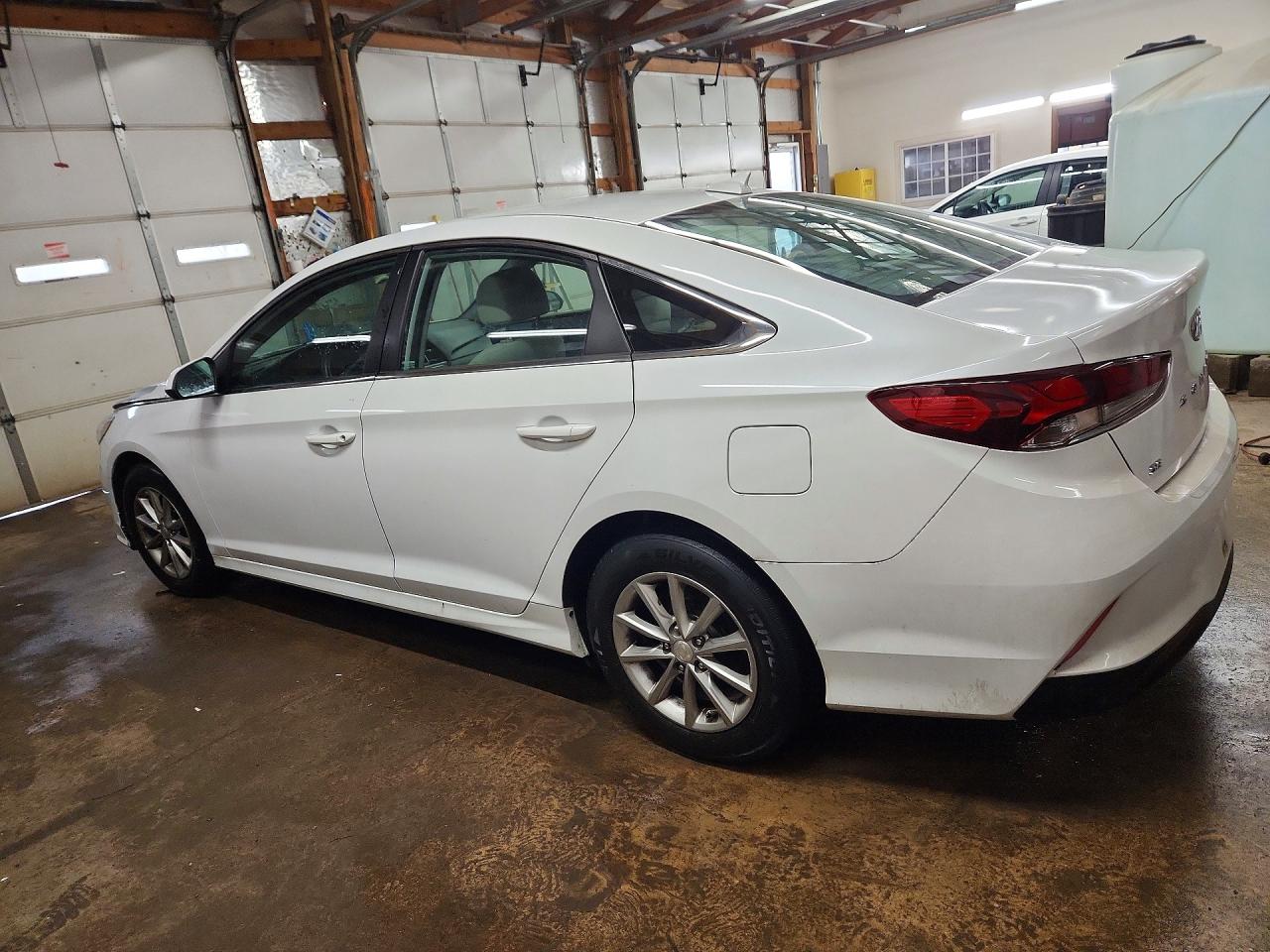 2018 HYUNDAI SONATA photo 2