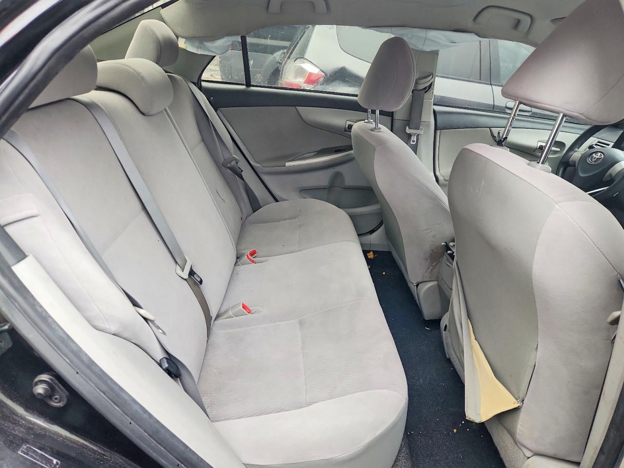 2011 TOYOTA COROLLA LE photo 10