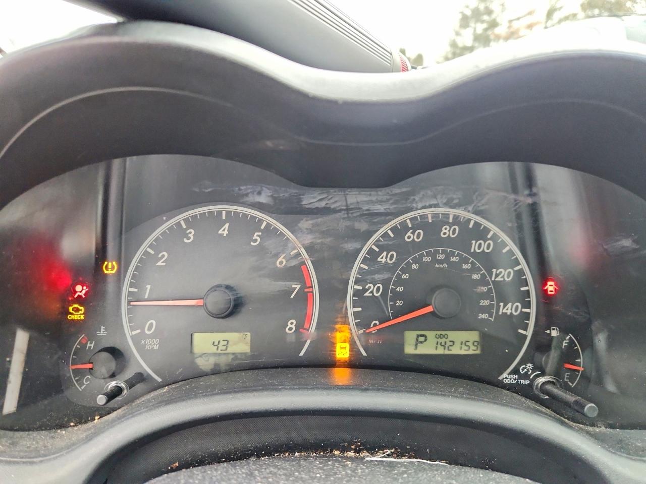 2011 TOYOTA COROLLA LE photo 9