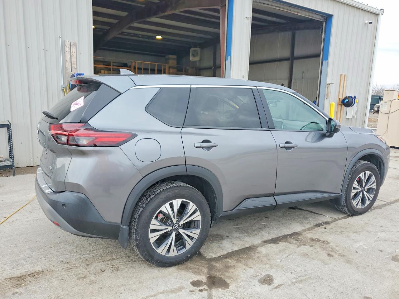 2023 NISSAN ROGUE SV photo 3
