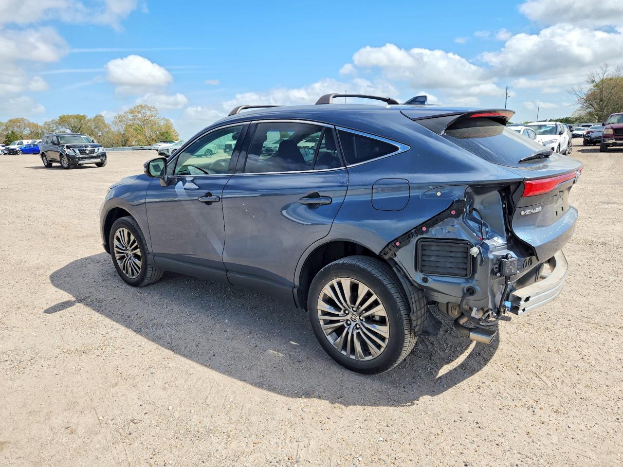 2022 TOYOTA VENZA LIMITED photo 4