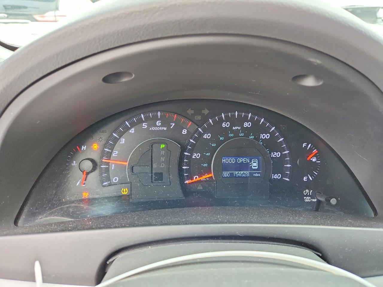 2010 TOYOTA CAMRY XLE photo 17
