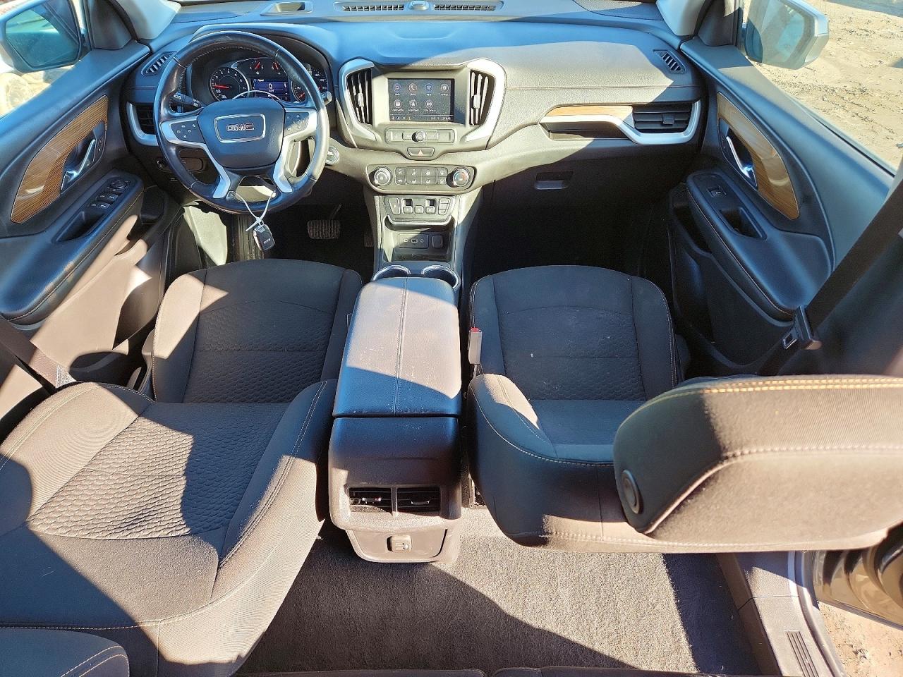 2020 GMC TERRAIN SLE photo 8
