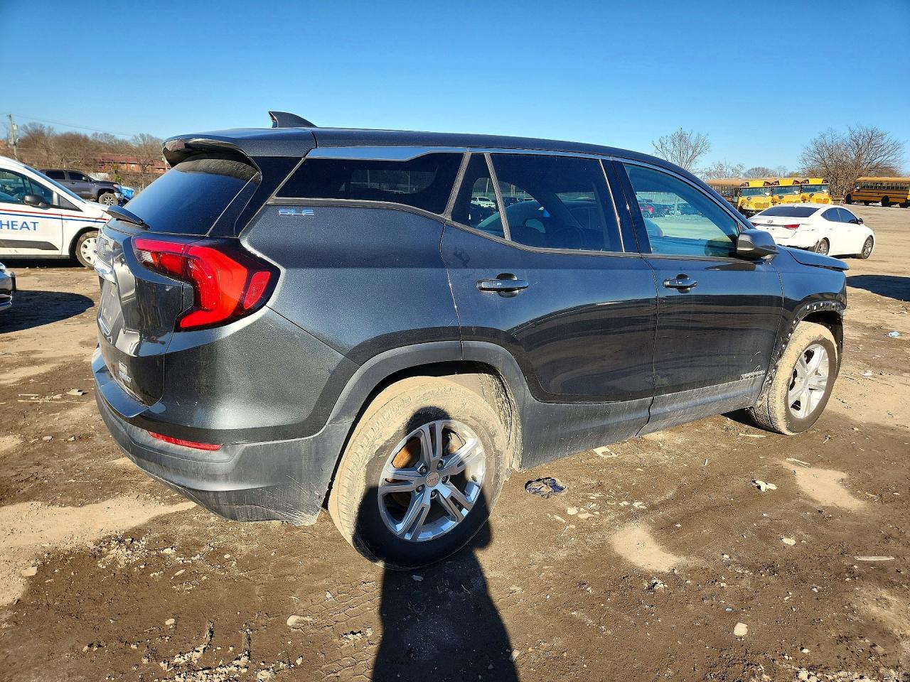 2020 GMC TERRAIN SLE photo 3