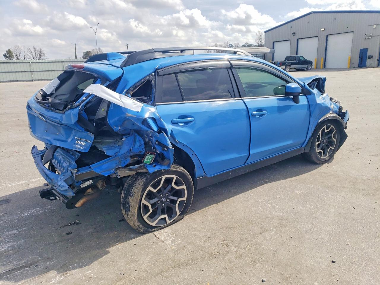 2017 SUBARU CROSSTREK PREMIUM photo 3