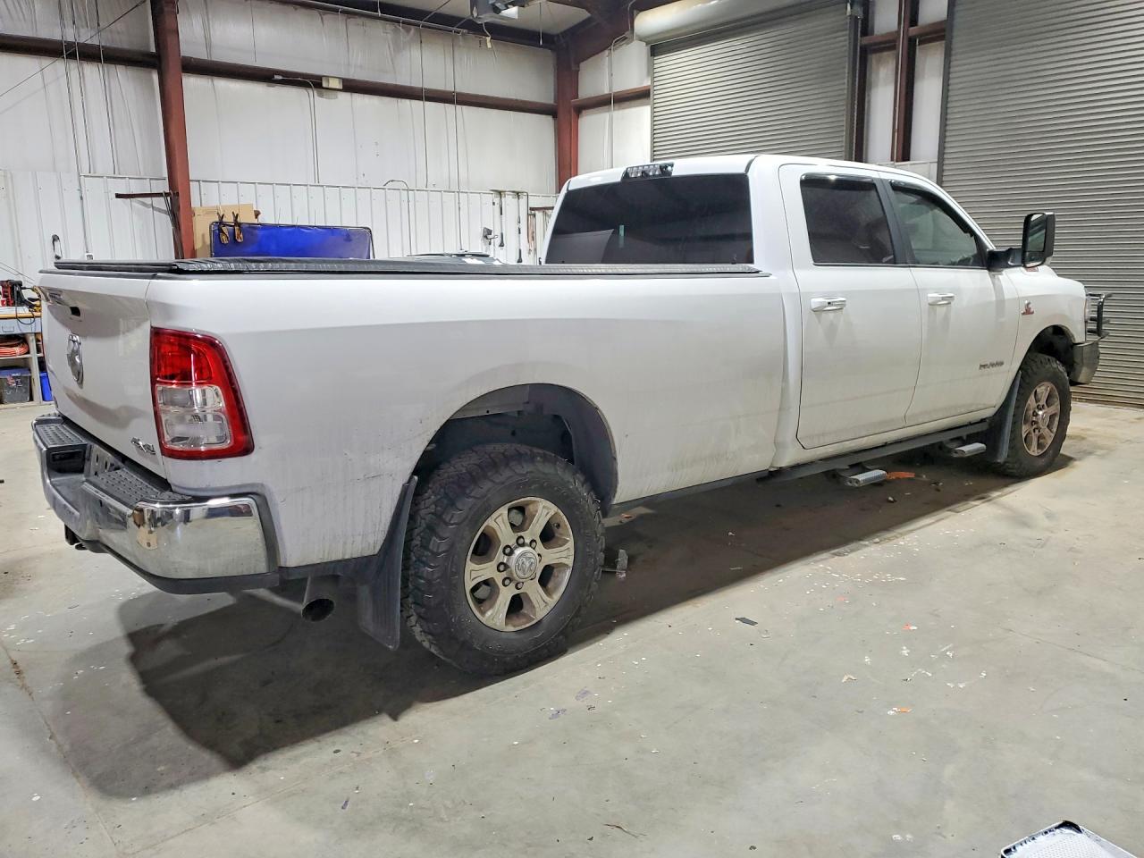 2019 RAM 3500 BIG HORN photo 3