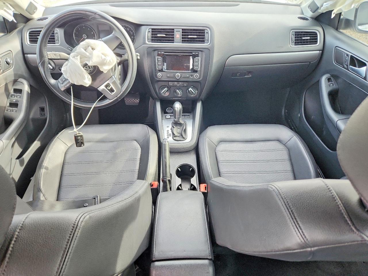 2014 VOLKSWAGEN JETTA SEL photo 22