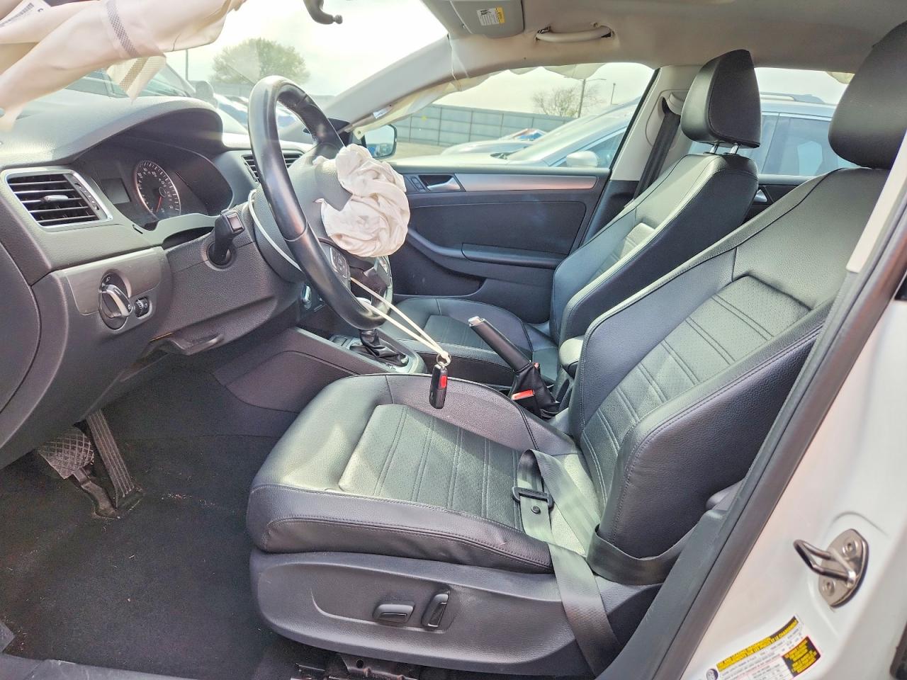 2014 VOLKSWAGEN JETTA SEL photo 19