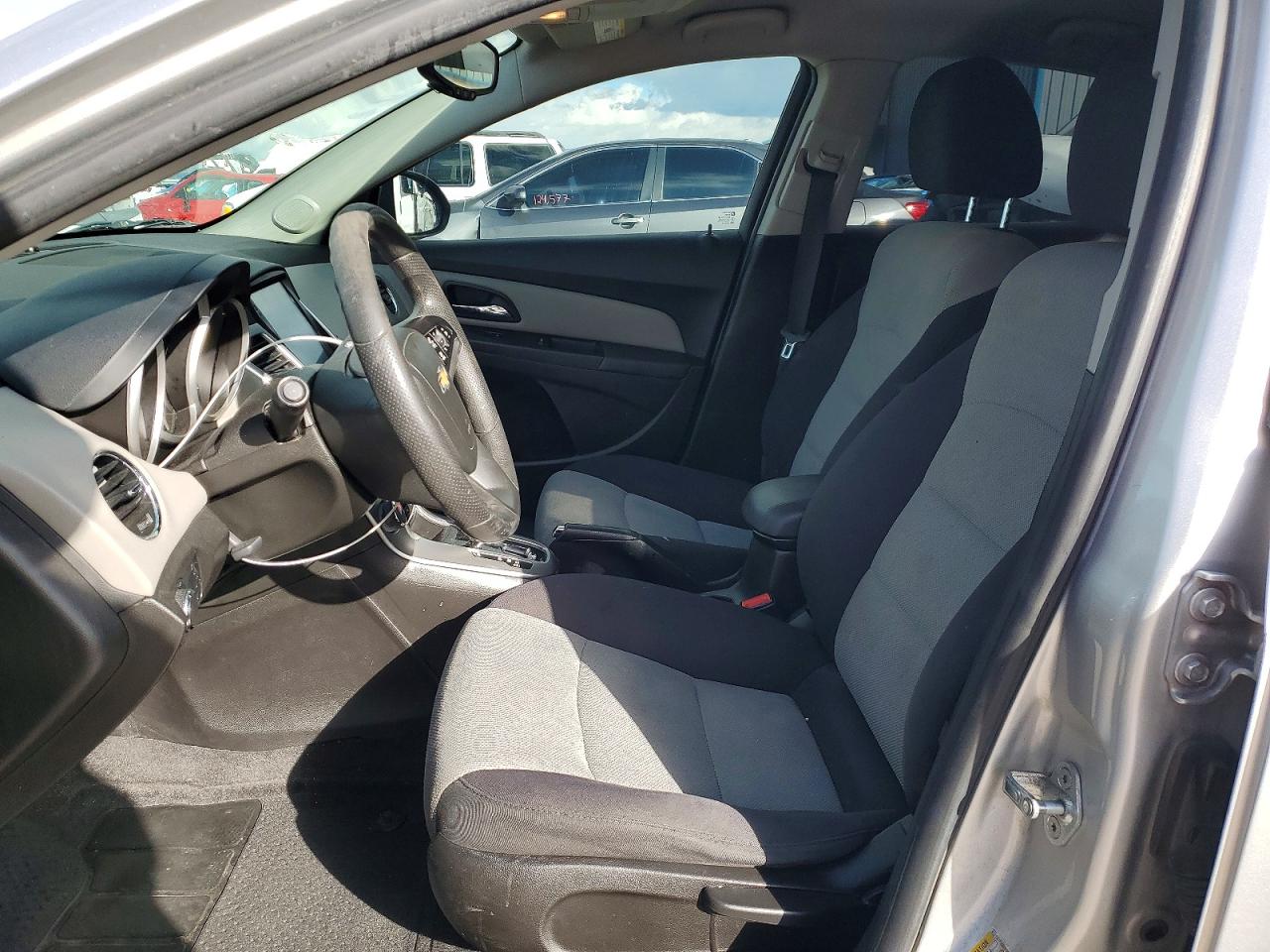 2015 CHEVROLET CRUZE LS photo 13