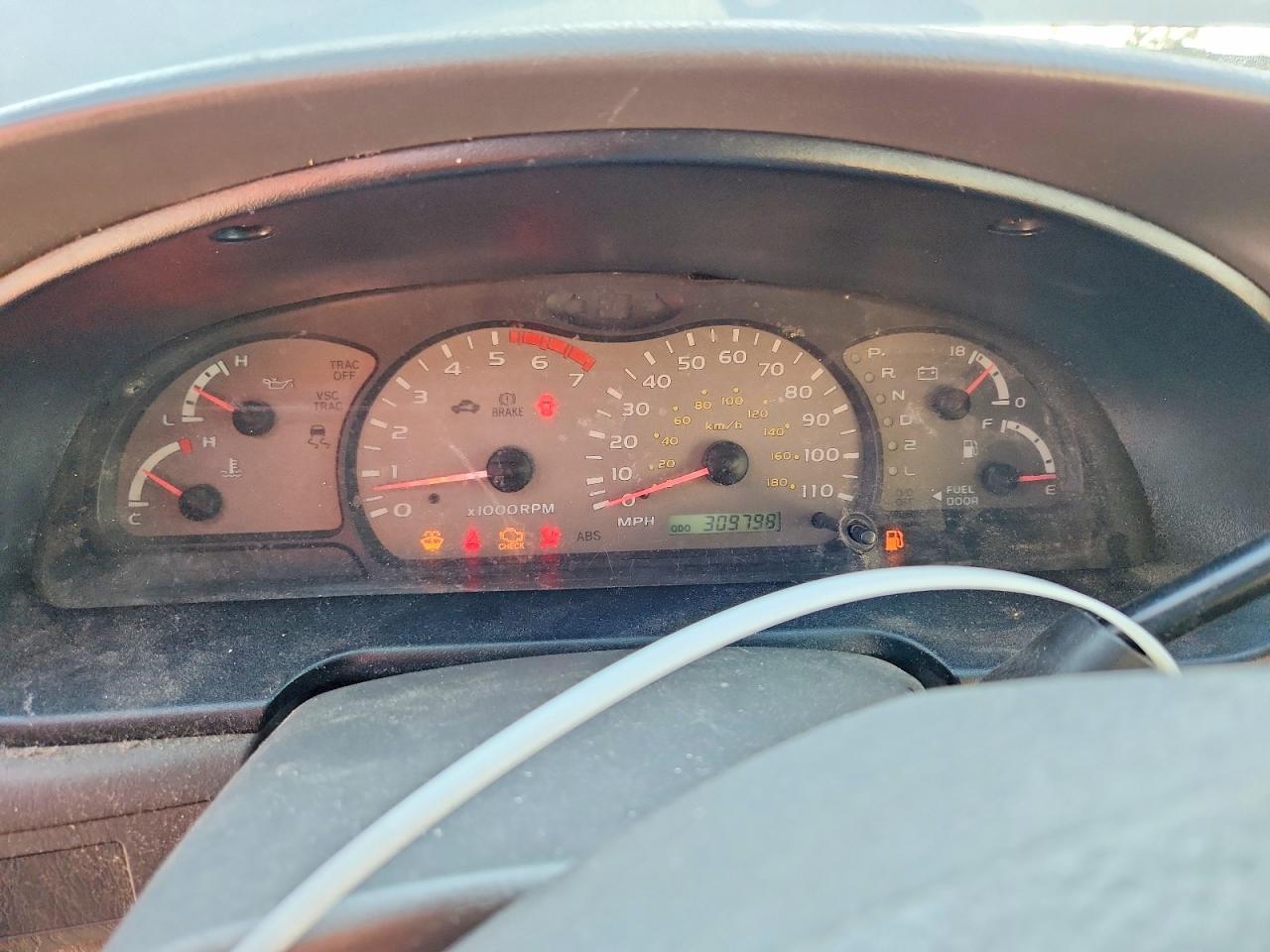 2003 TOYOTA SEQUOIA photo 17
