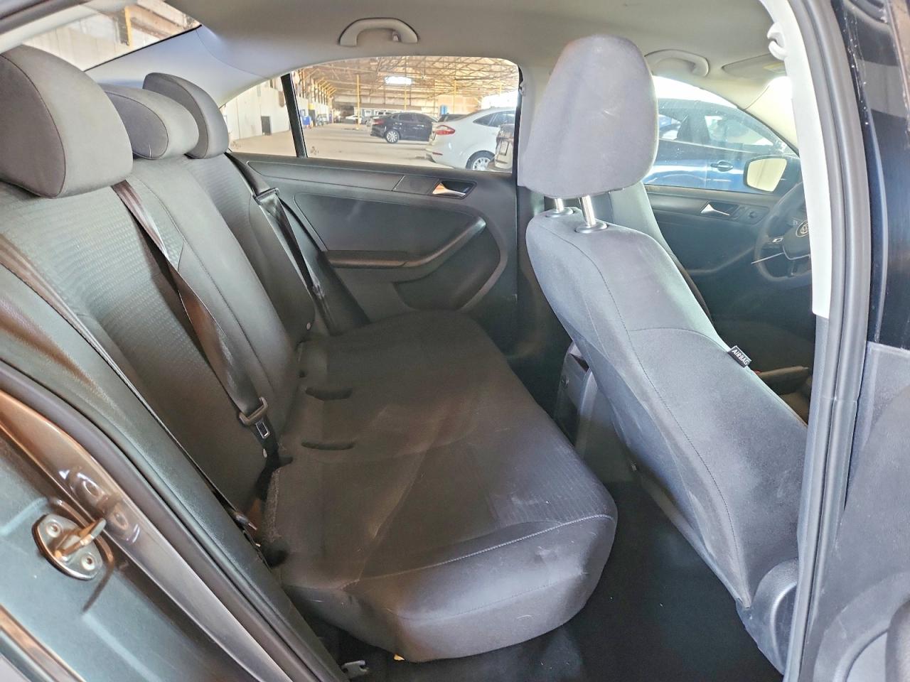 2015 VOLKSWAGEN JETTA BASE photo 37