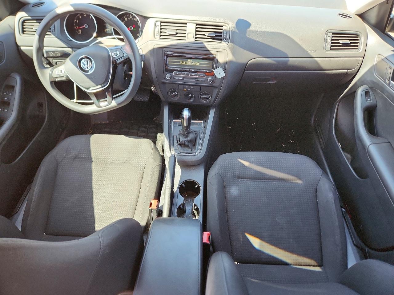 2015 VOLKSWAGEN JETTA BASE photo 29