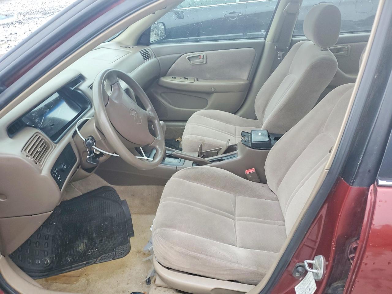 1999 TOYOTA CAMRY LE photo 13