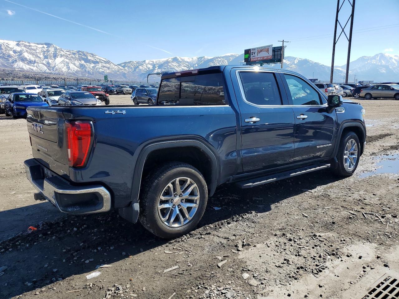 2020 GMC SIERRA K1500 SLT photo 3