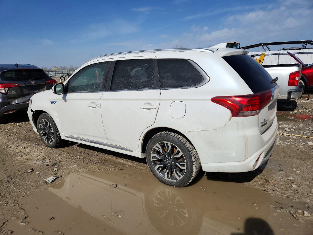 2018 MITSUBISHI OUTLANDER SE photo 2