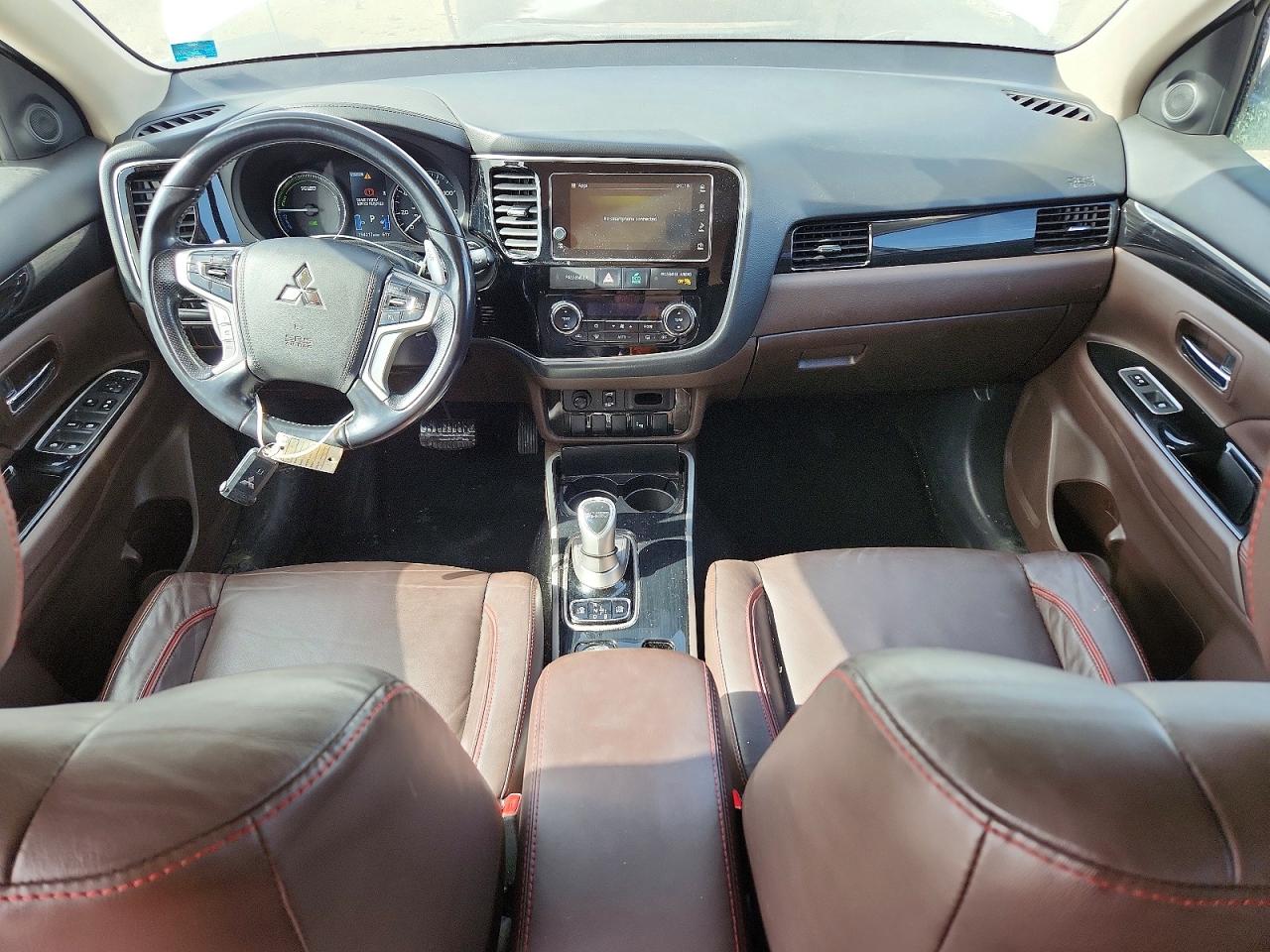 2018 MITSUBISHI OUTLANDER SE photo 8