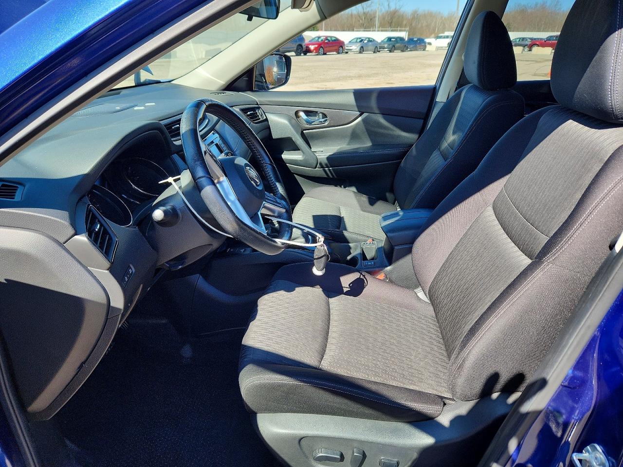 2020 NISSAN ROGUE SV photo 13