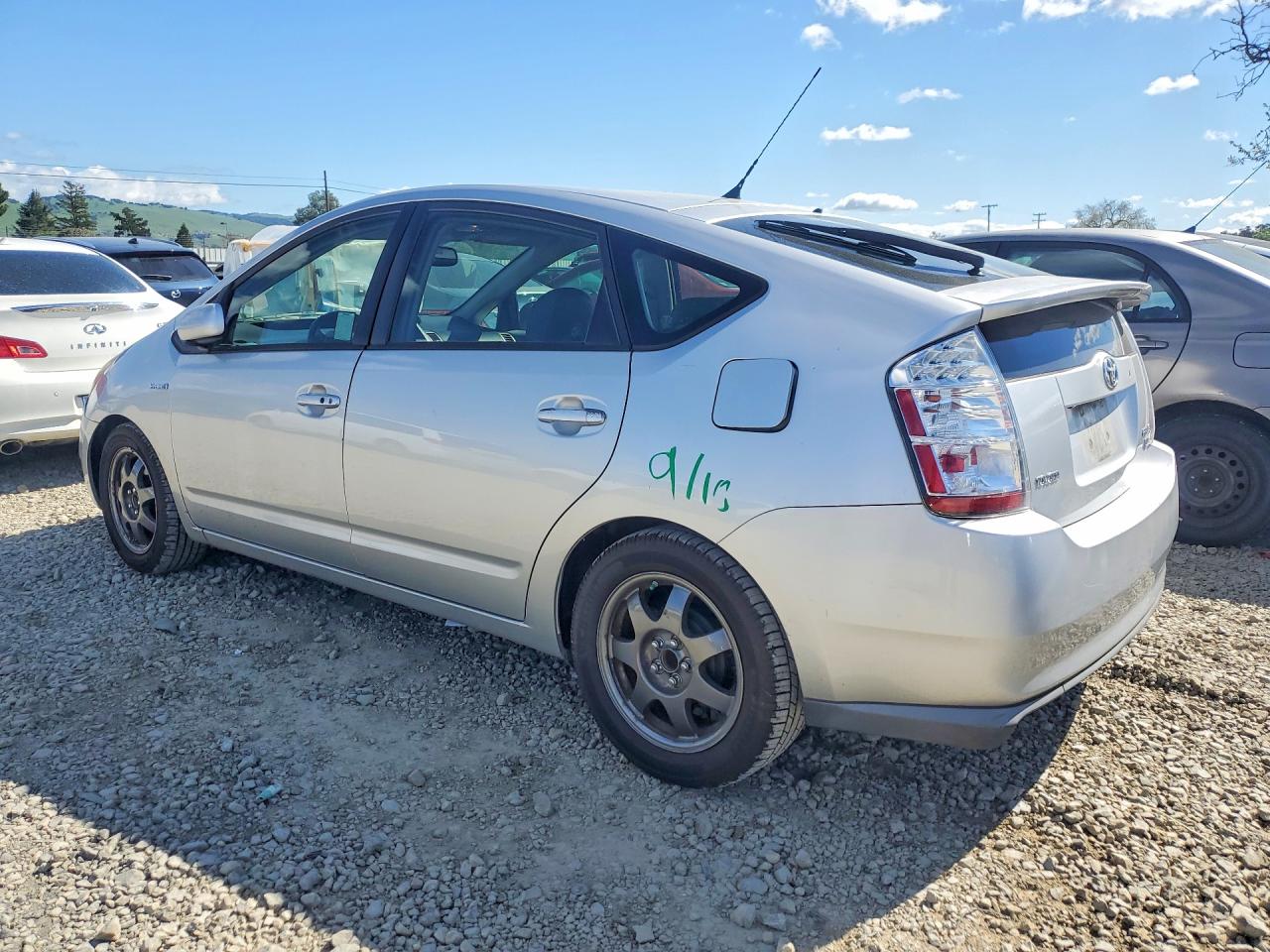 2007 TOYOTA PRIUS TOURING photo 2
